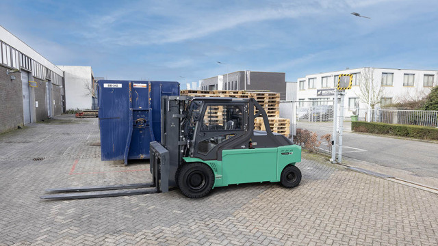 Effizient und stark: FB60-120N(H) Elektrostapler