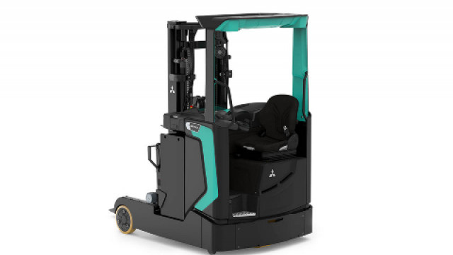 Mitsubishi präsentiert neue Schubmaststapler